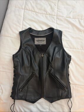 Unik Black Leather Lace-Side Motorcycle Vest for women